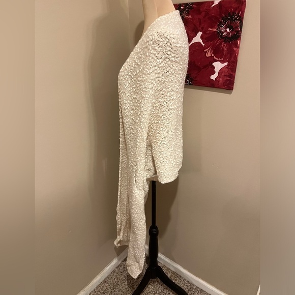 Demdaco Handmade Giving Shawl - Picture 7 of 8